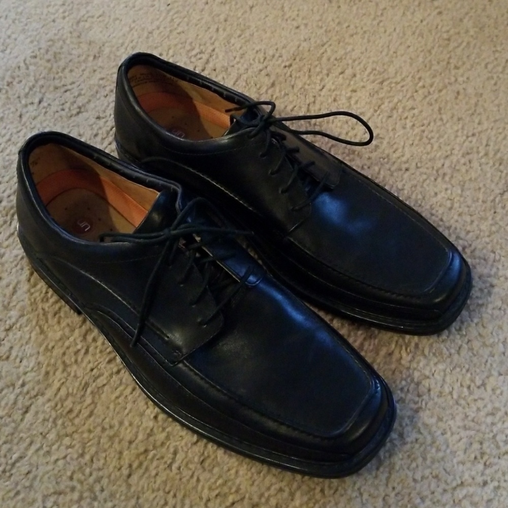 Mens black dress shoes